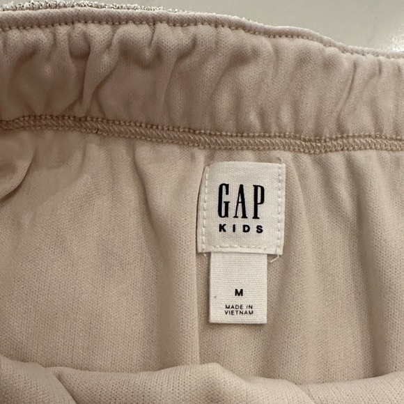 Girl’s Elegant Cream Skirt - Picture 2 of 3